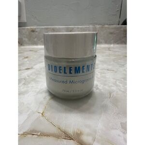 Bioelements Measured‎ Micrograins Facial Scrub Exfoliator 2.5 fl oz / 73 mL